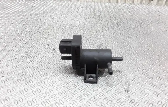 Renault Scenic II - Grand scenic II Turbo solenoid valve 7700113709