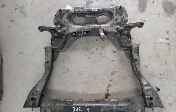 Nissan Qashqai J12 Front subframe
