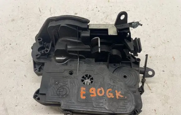 BMW 3 E90 E91 Rear door lock 7060295