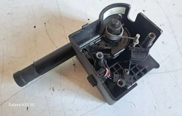 Mercedes-Benz E W211 Switch for retractable tow bar A2113100073