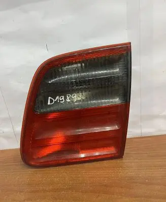 Mercedes-Benz E W210 Tailgate rear/tail lights A2108207464 D1989