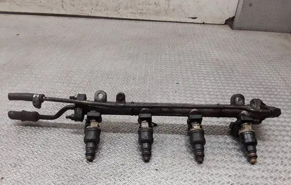 Hyundai Scoupe Fuel injectors set 9250930012