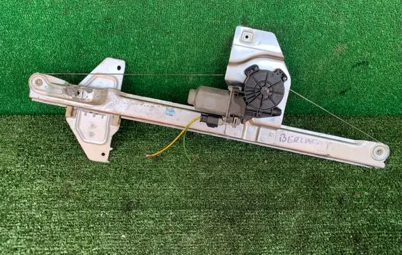 Citroen Berlingo Front door window regulator with motor 