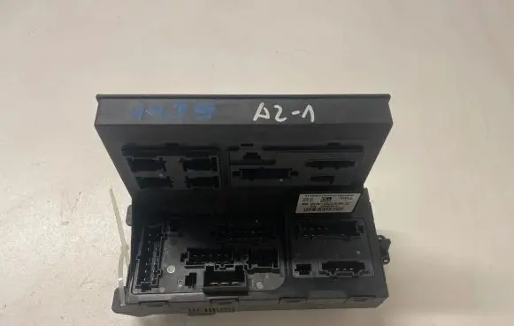 Mercedes-Benz E W211 Fuse module 2115454201