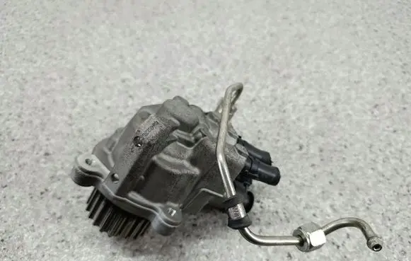 Audi A6 C7 Fuel injection high pressure pump