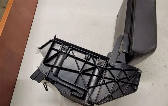 Volkswagen Touareg I Armrest 7L6863762L
