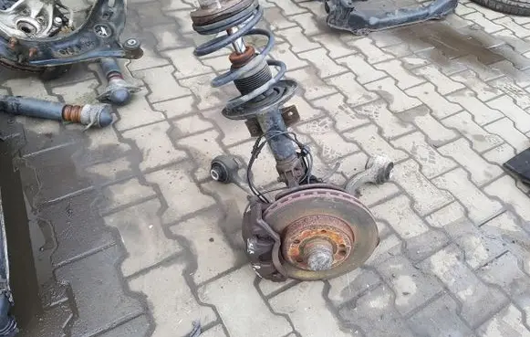 Mercedes-Benz SLK R171 Front wheel hub spindle knuckle