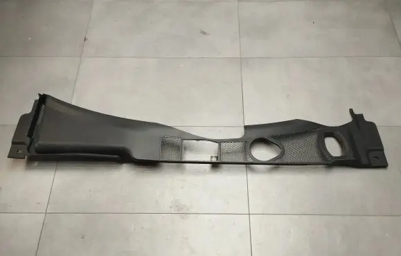 Audi A5 Sportback 8TA Wiper trim 8K1819447