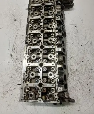 BMW 5 F10 F11 Engine head 7800003