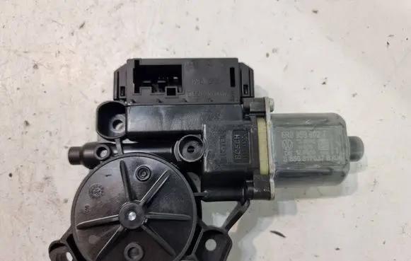 Volkswagen Polo V 6R Front door window regulator motor 6R0959802T DE120110 S850311037B