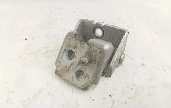 Citroen C5 Front door lower hinge 676G0R0804