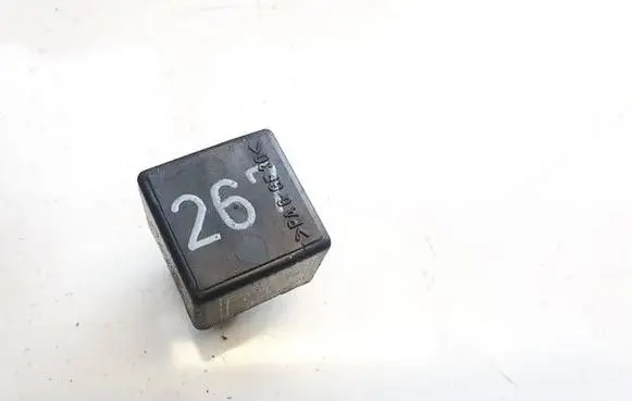 Audi A6 S6 C4 4A Other relay 899519 443919578c