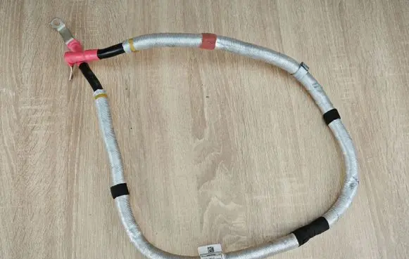 BMW 4 G22 G23 G24 G26 Positive cable (battery) 8485064