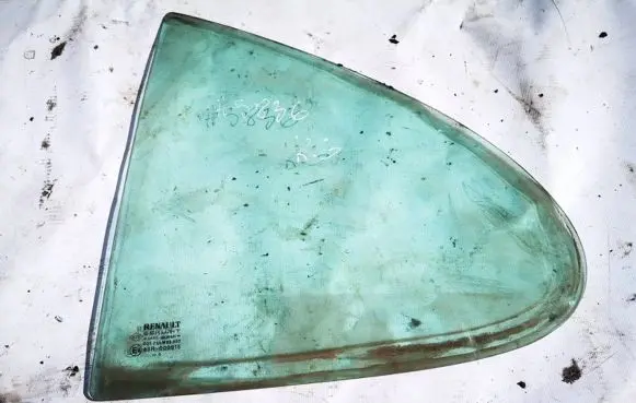 Renault Megane I Rear vent window glass 