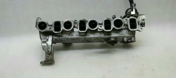 Toyota Hilux (AN10, AN20, AN30) Intake manifold