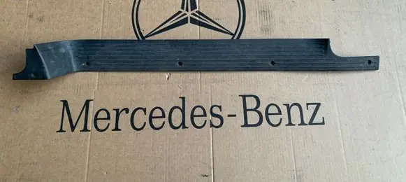 Mercedes-Benz Vito Viano W638 Front sill trim cover A6386840721