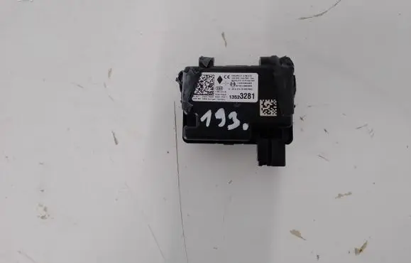 Chevrolet Camaro Door central lock control unit/module 13523281