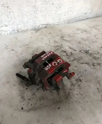 Infiniti Q50 Rear brake caliper