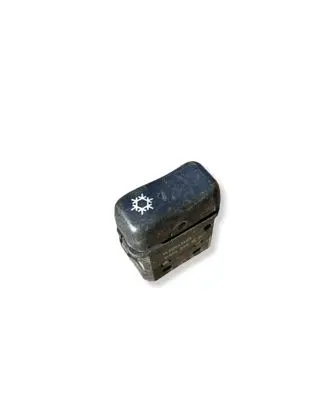 Mercedes-Benz Sprinter W901 W902 W903 W904 Air conditioning (A/C) switch 0045451607 32031403
