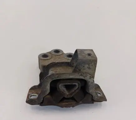 Fiat Doblo Engine mount bracket