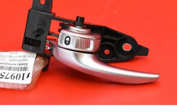 Jeep Renegade Front door interior handle