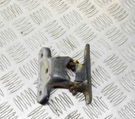 Land Rover Discovery Rear door lower hinge