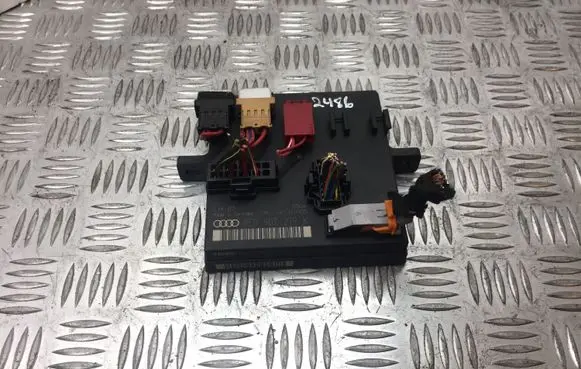 Audi A4 S4 B7 8E 8H Comfort/convenience module 8E0907279K