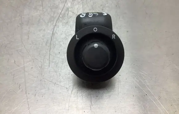 Chrysler 300 - 300C Wing mirror switch 56040524AF