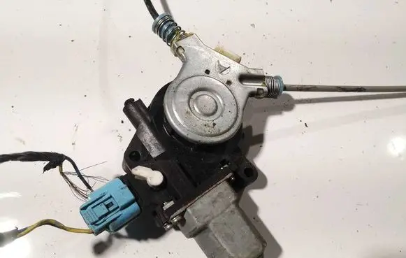 Front door window regulator motor