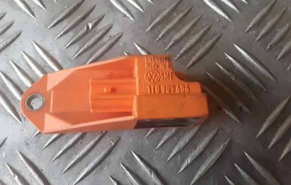 Volkswagen Touran I Airbag deployment crash/impact sensor 1T0909606 5WK43340