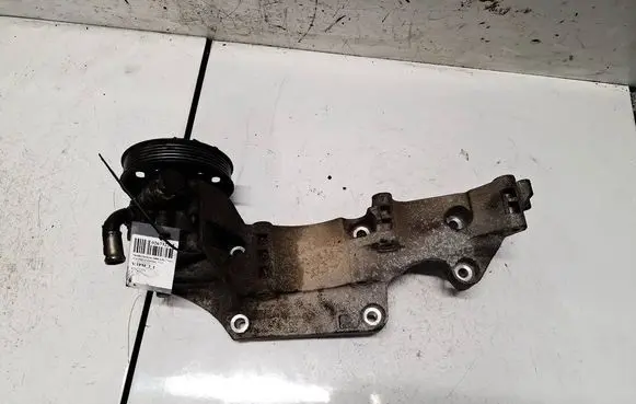 Skoda Octavia Mk1 (1U) Engine mounting bracket 06A903143P