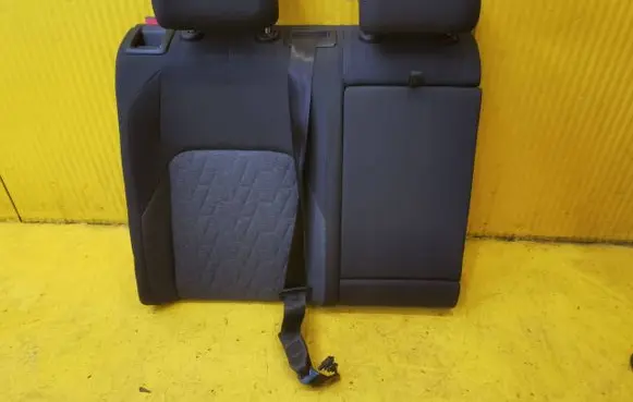 Volkswagen Golf VIII Second row seats 