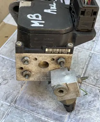 Mercedes-Benz A W168 ABS Pump A0034317412 0265202433