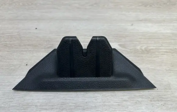 Volkswagen Touareg II Tailgate/boot lid lock trim 7P6827520C