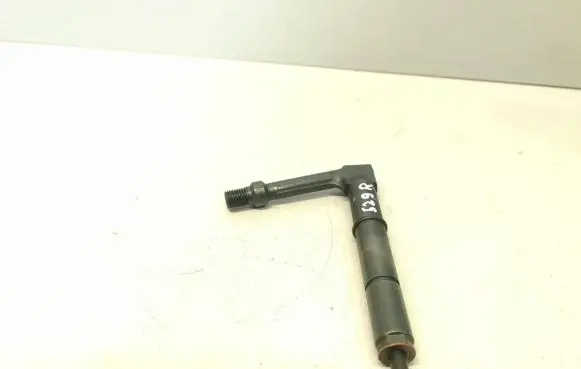 Nissan Almera Tino Fuel injector