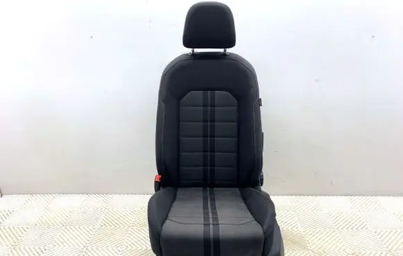 Volkswagen Golf VII Front driver seat 