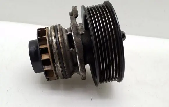 Renault Laguna III Water pump pulley 8200357354