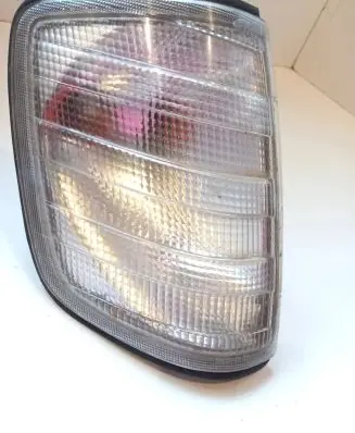 Mercedes-Benz E W124 Front indicator light 0152609