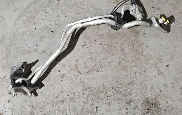 BMW X6 E71 Air conditioning (A/C) pipe/hose 9192395 9193577