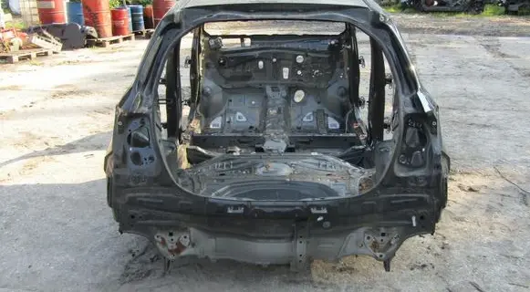 Toyota Yaris Rear bodywork 01230