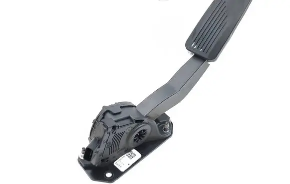 Maserati Ghibli Accelerator throttle pedal 04861715AE 06700343430 66137