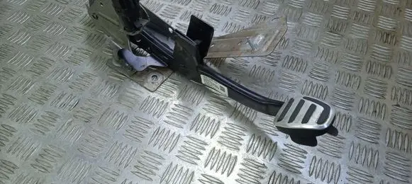 Volvo C70 Brake pedal 31202370