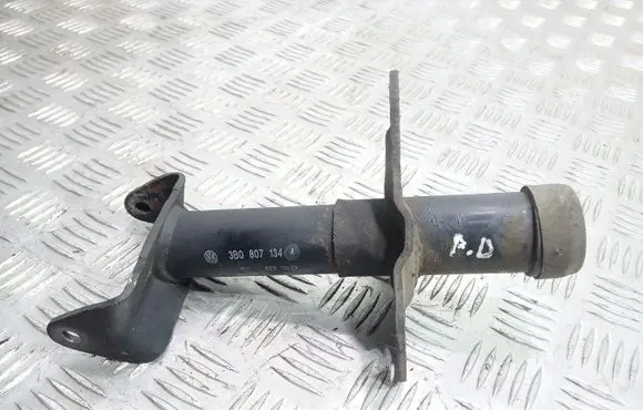 Volkswagen PASSAT B5 Front bumper shock/impact absorber 3B0807134