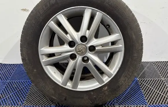 Toyota Auris E180 R16 alloy rim 