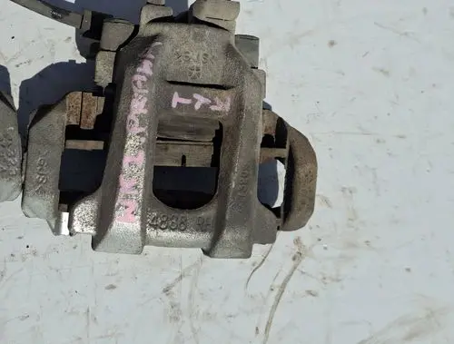 Jeep Grand Cherokee (WK) Brake caliper pad carrier rear 222