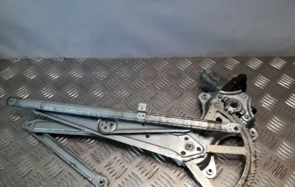 Toyota Land Cruiser (J120) Front door window regulator with motor 0620401760 8571058010