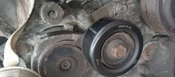 Honda Civic Generator/alternator belt tensioner