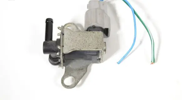 Nissan Note (E12) Turbo solenoid valve K5T467913807