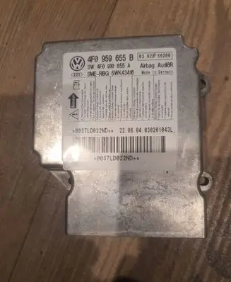 Audi A6 S6 C6 4F Airbag control unit/module 4F0910655A 4F0959655B 03H28S0200