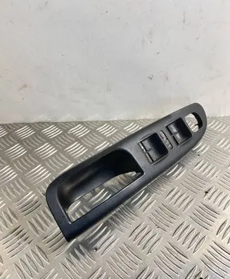 Volkswagen PASSAT B6 Front door interior handle trim 3C1867171